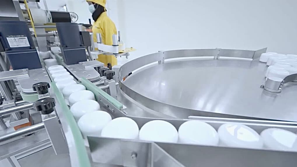 Automatic Labelling Filling Machine